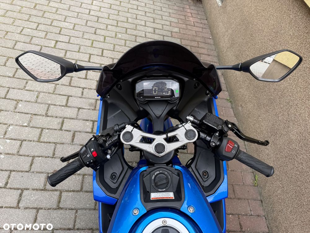 Suzuki GSX-R - 11