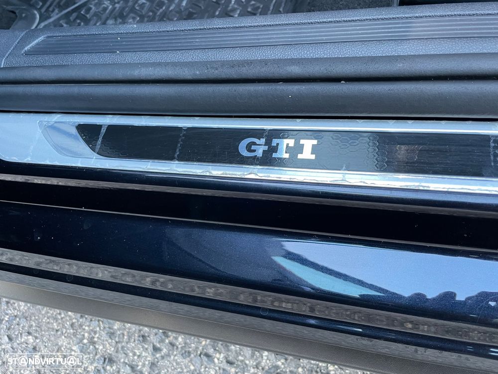 VW Polo 2.0 TSI GTI DSG - 38