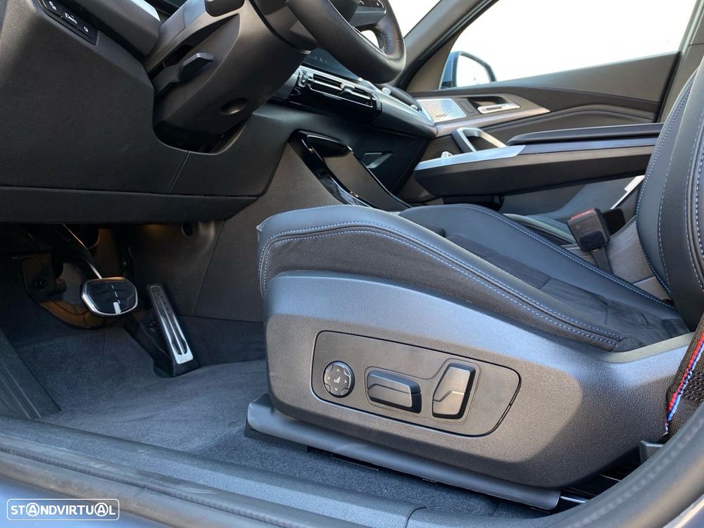BMW iX2 eDrive20 Pack Desportivo M Pro - 17
