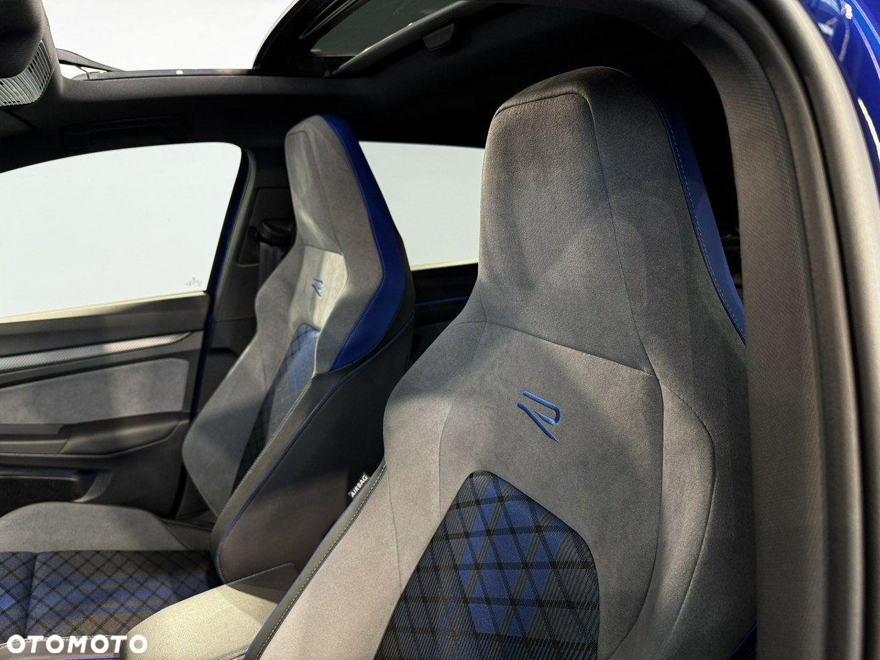 Volkswagen Golf - 19