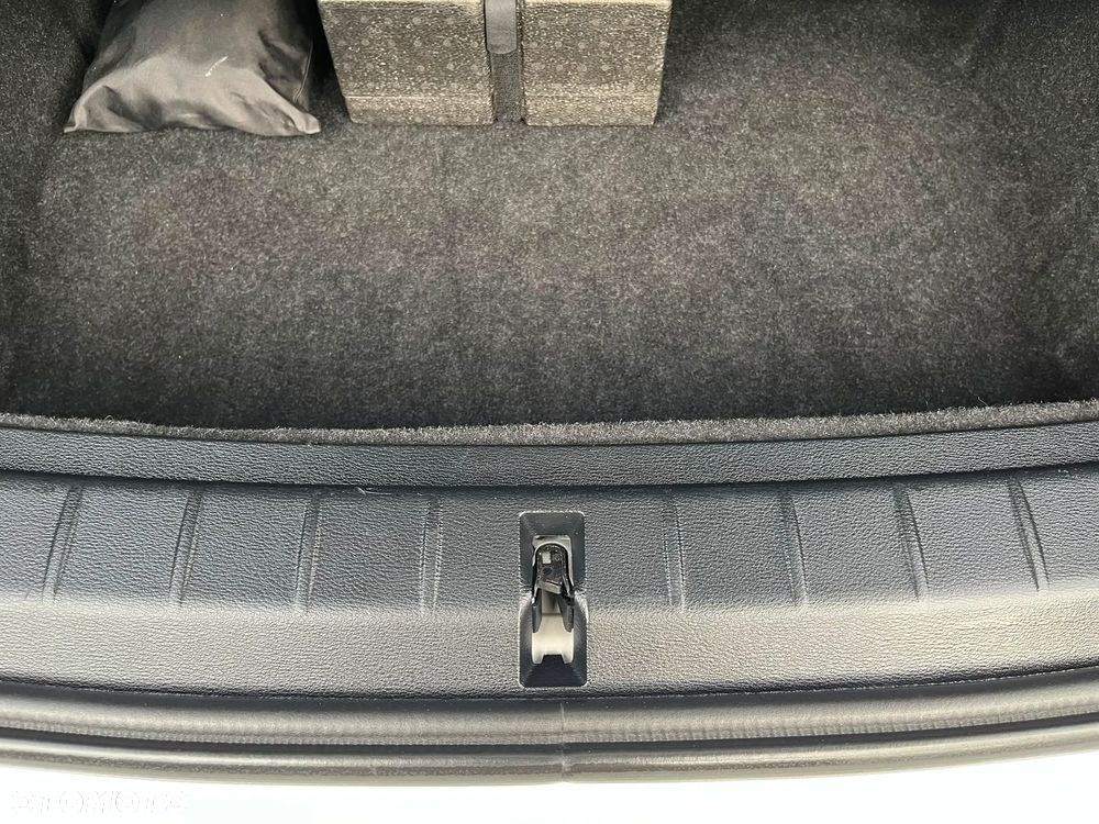 BMW X1 xDrive25d xLine - 38
