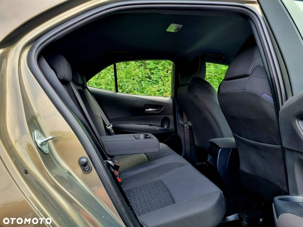 Toyota Corolla 1.8 Hybrid Comfort - 12