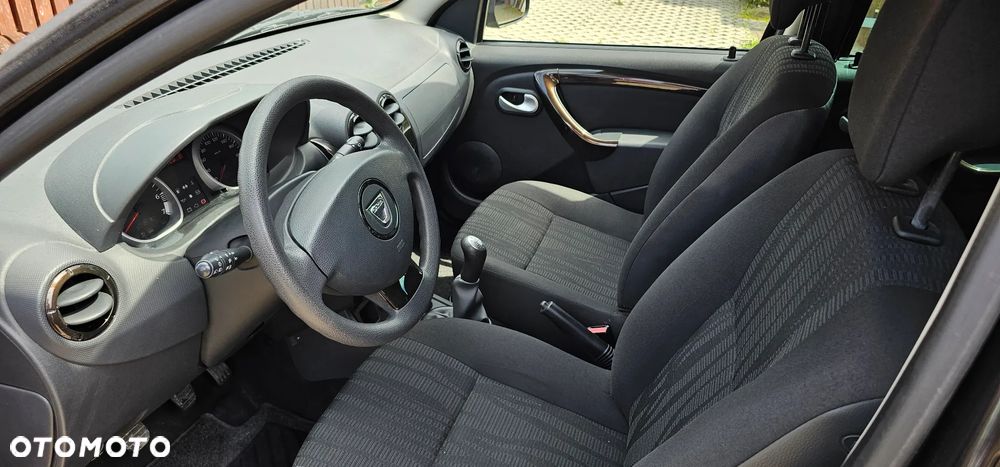 Dacia Duster 1.6 16V 4x2 - 6