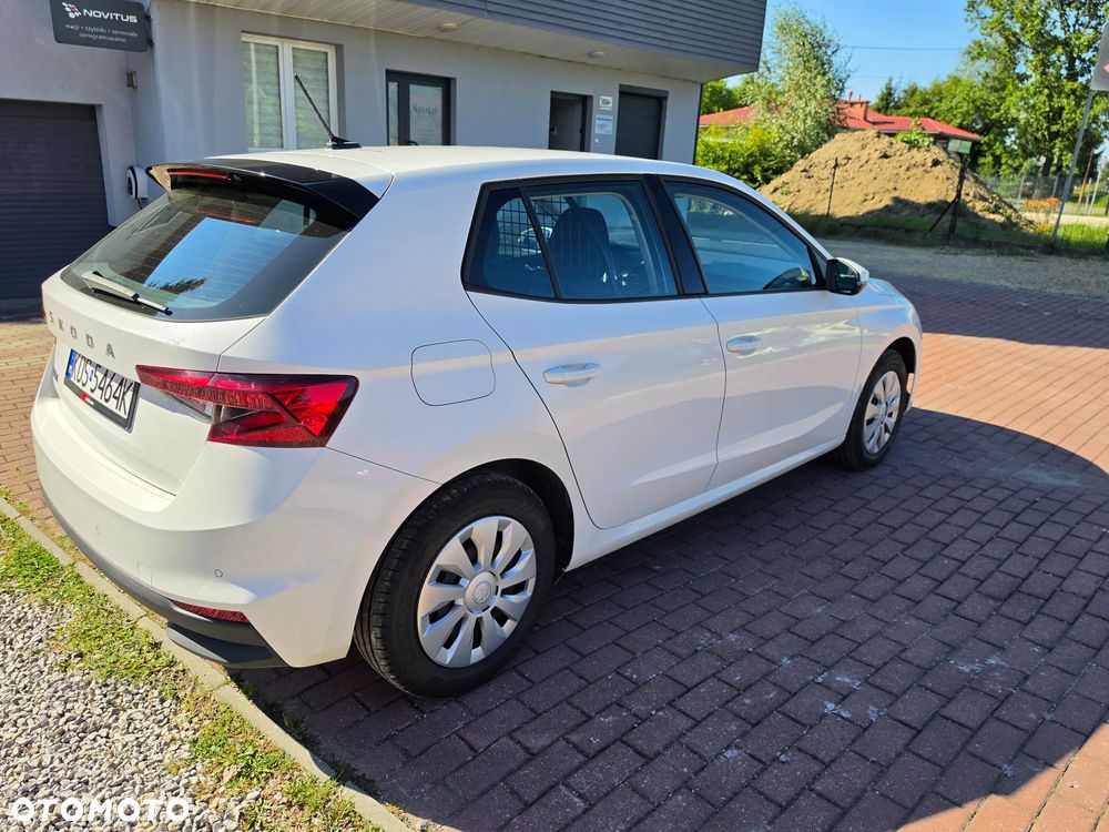 Skoda Fabia 1.0 Essence - 12