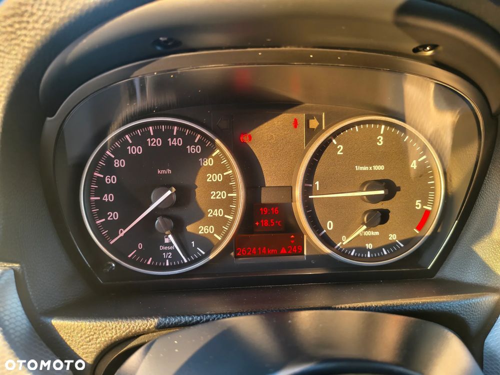 BMW Seria 3 318d DPF Edition Sport - 10