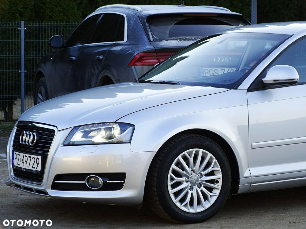 Audi A3 Sportback - 2