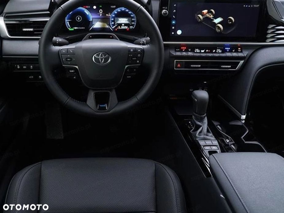 Toyota Camry - 8