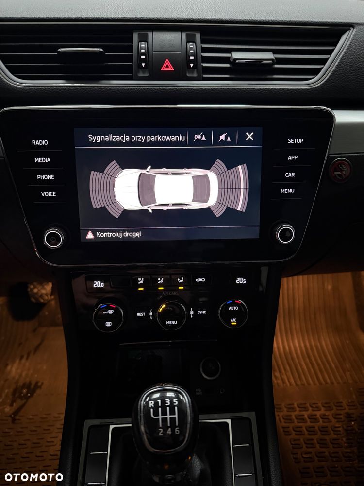 Skoda Superb 2.0 TDI Ambition - 16