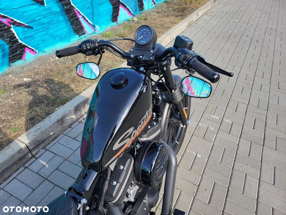 Harley-Davidson Sportster Iron 883 - 6
