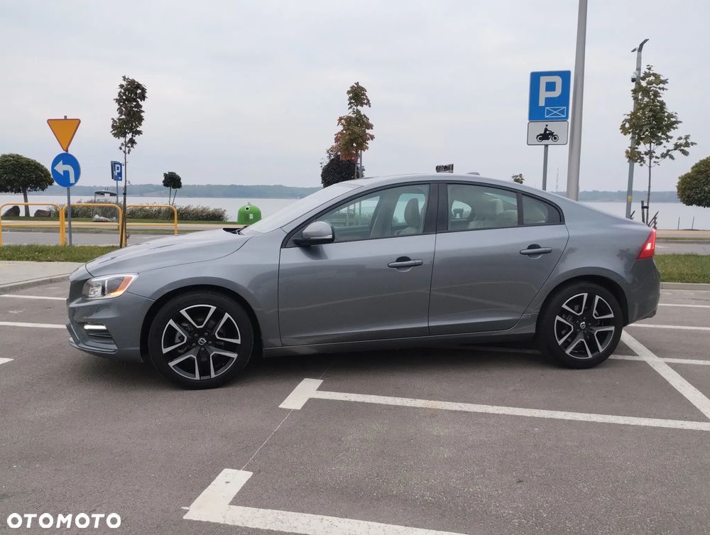 Volvo S60 - 2