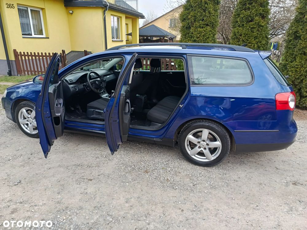 Volkswagen Passat - 13