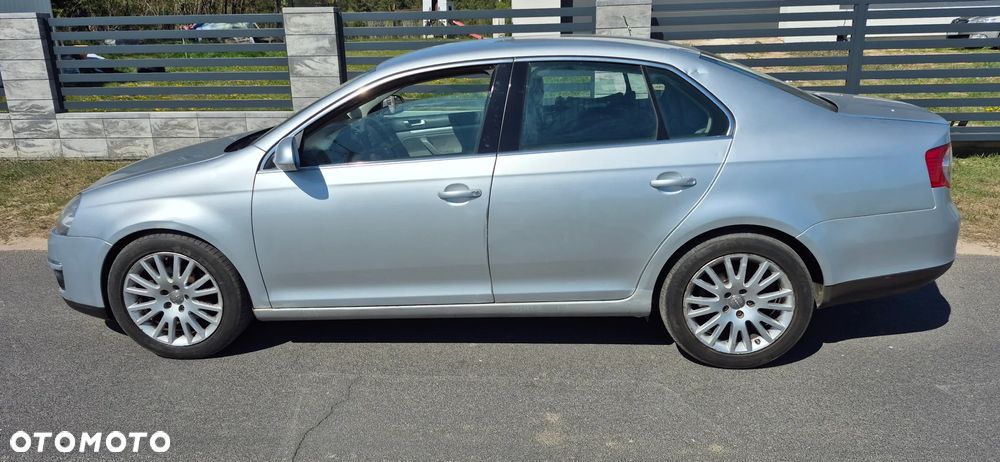 Volkswagen Jetta 2.0 TDI Comfortline - 9