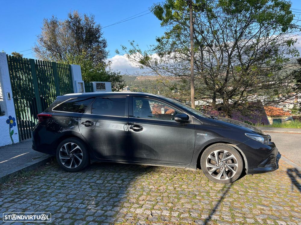 Toyota Auris Touring Sports 1.8 HSD Comfort - 19