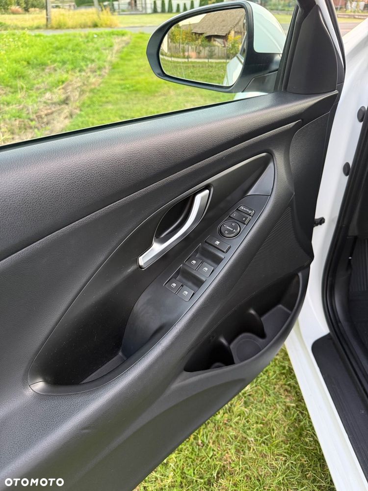 Hyundai i30 1.4 T-GDI Passion Plus - 9