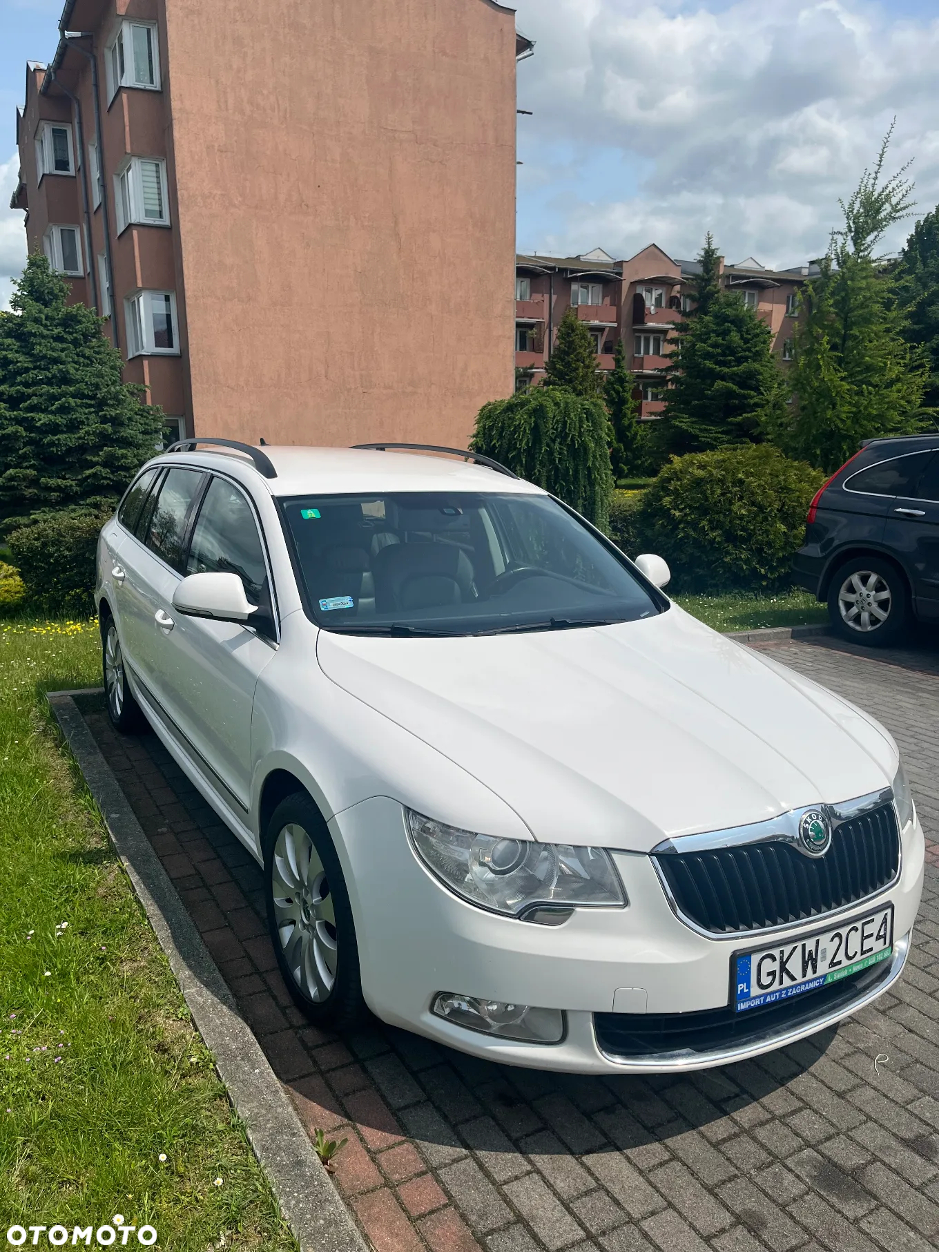 Skoda Superb Combi 2.0 TDI PD DSG Ambition - 2