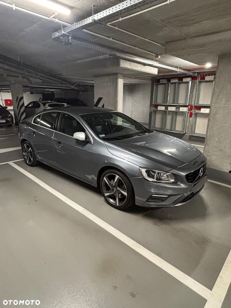 Volvo S60 T5 Drive-E R-Design Momentum - 1