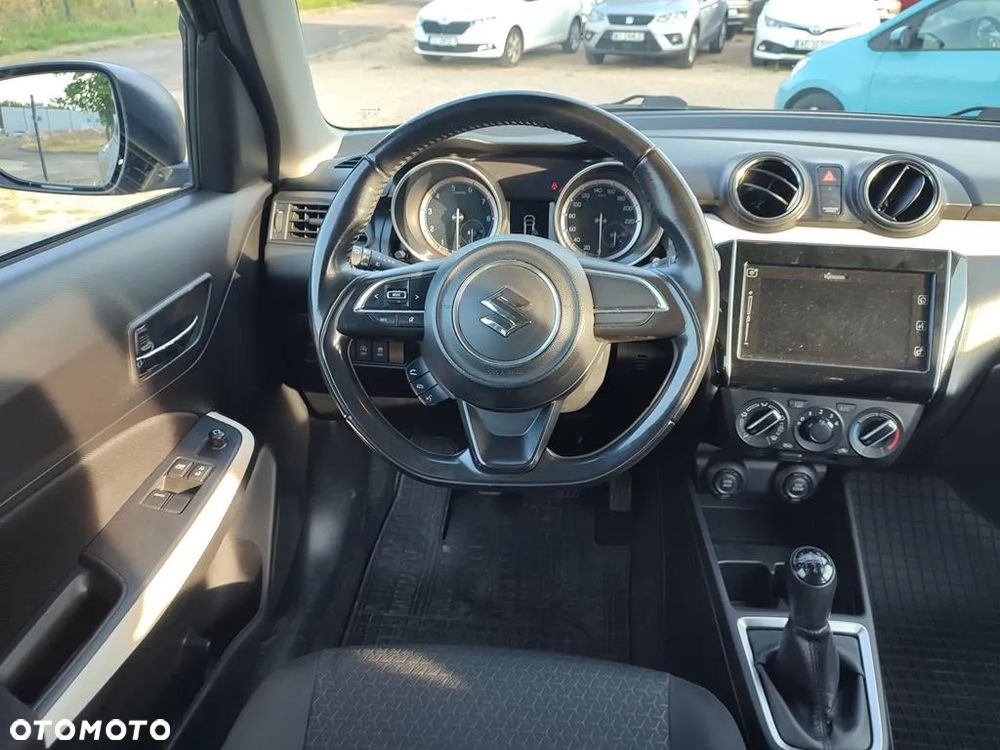 Suzuki Swift 1.2 SHVS Premium Plus - 10