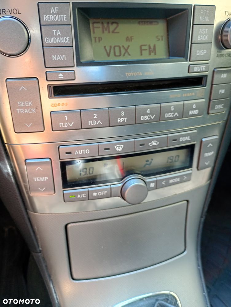 Toyota Avensis - 6