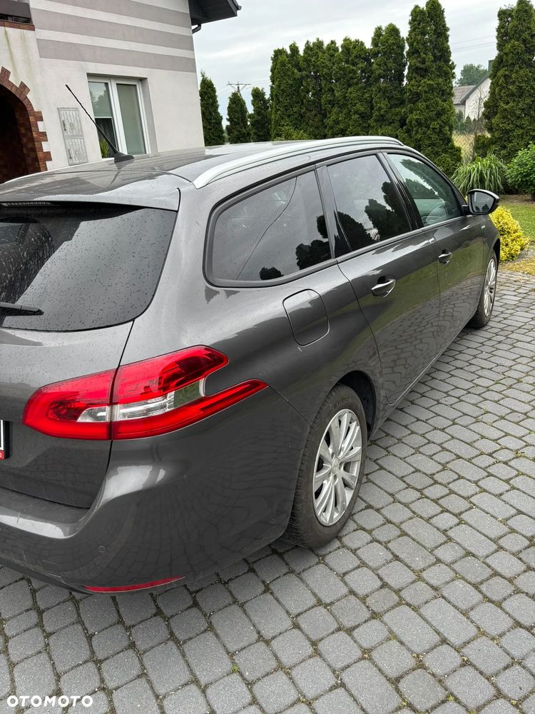 Peugeot 308 1.5 BlueHDi Business S&S EAT8 - 5
