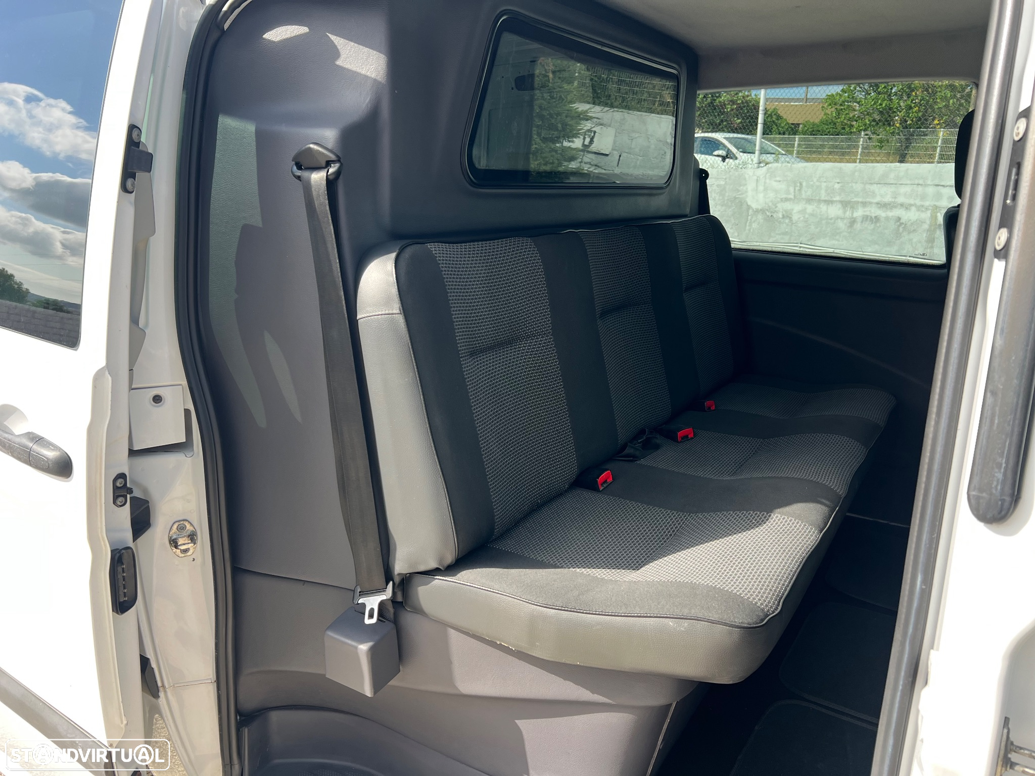 Mercedes-Benz Vito long 5-6 lugares - 10