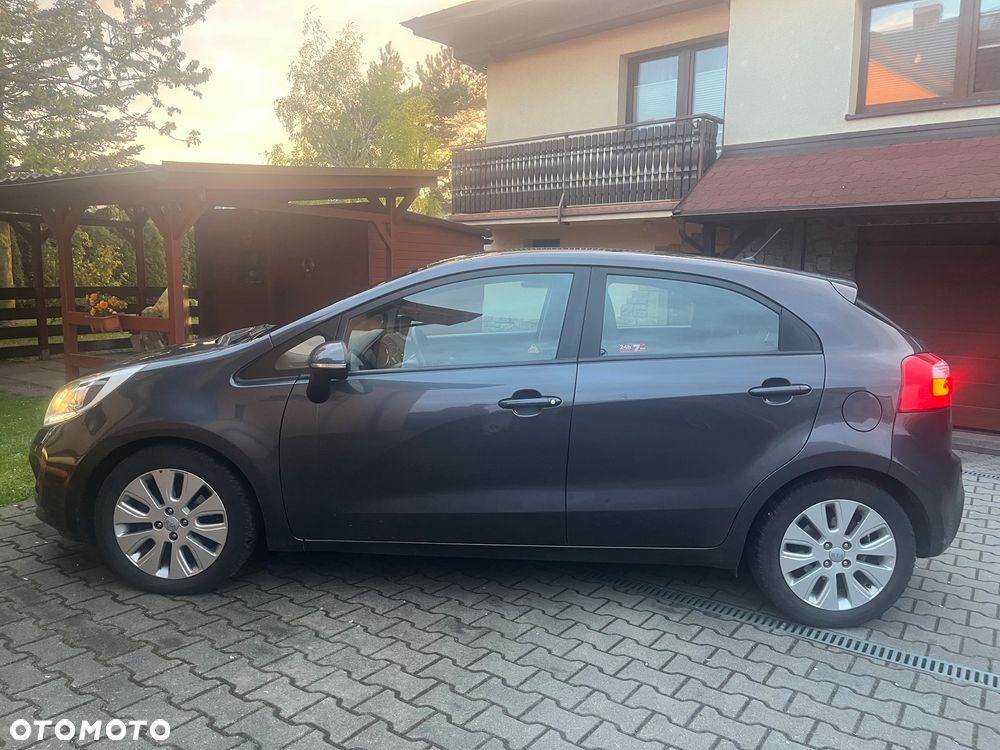 Kia Rio 1.4 L - 2