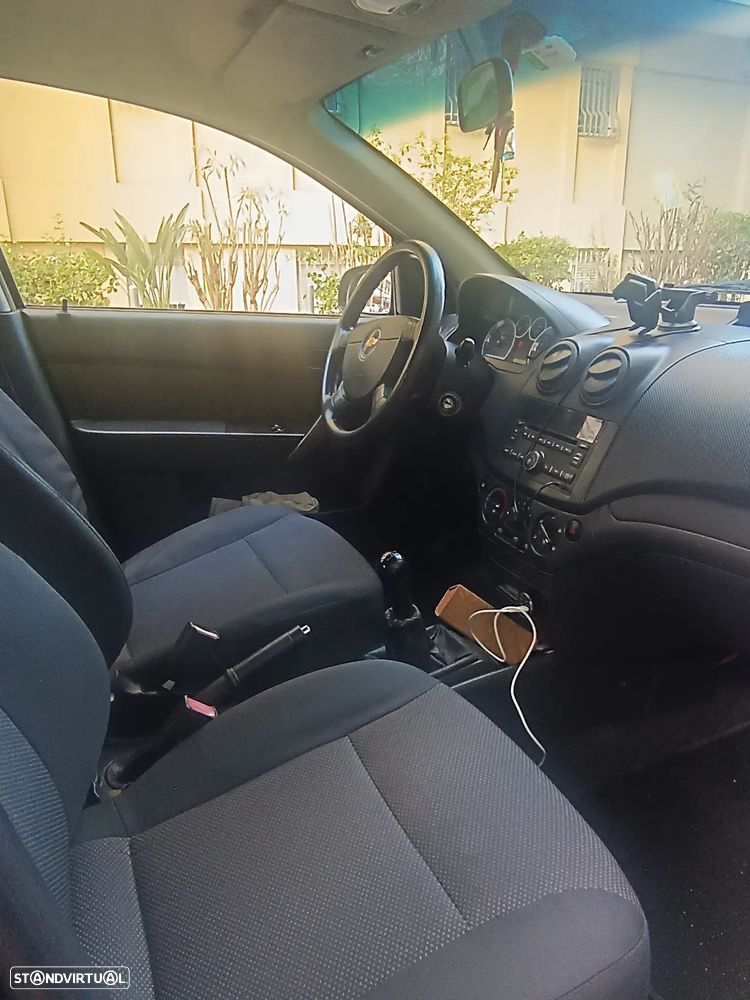 Chevrolet Aveo 1.2 L - 3