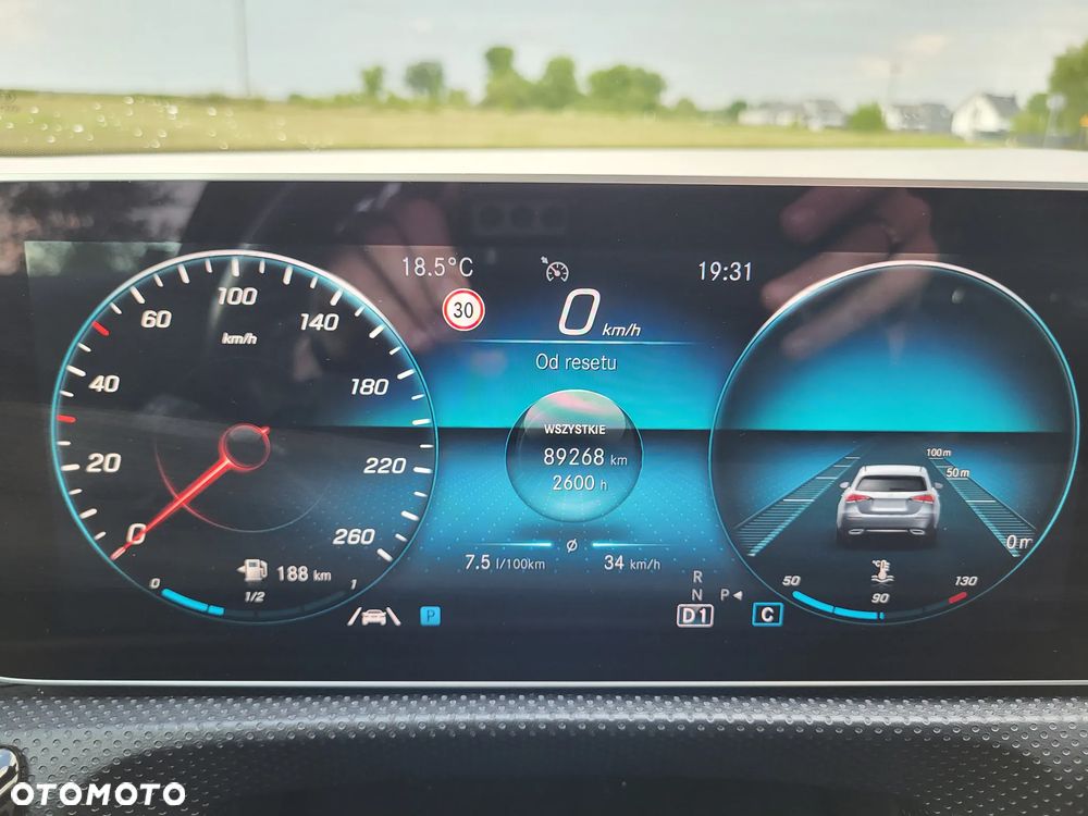 Mercedes-Benz Klasa A 180 Progressive 7G-DCT - 16