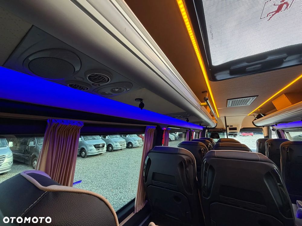 Mercedes-Benz Sprinter 519 - 31