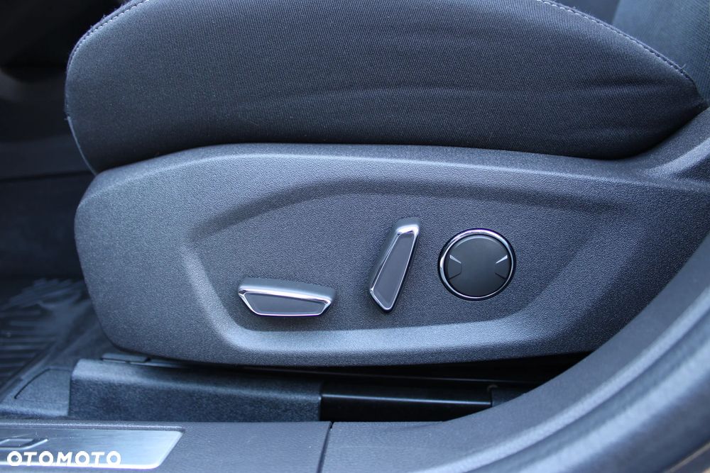 Ford Mondeo 2.0 TDCi Titanium PowerShift - 17
