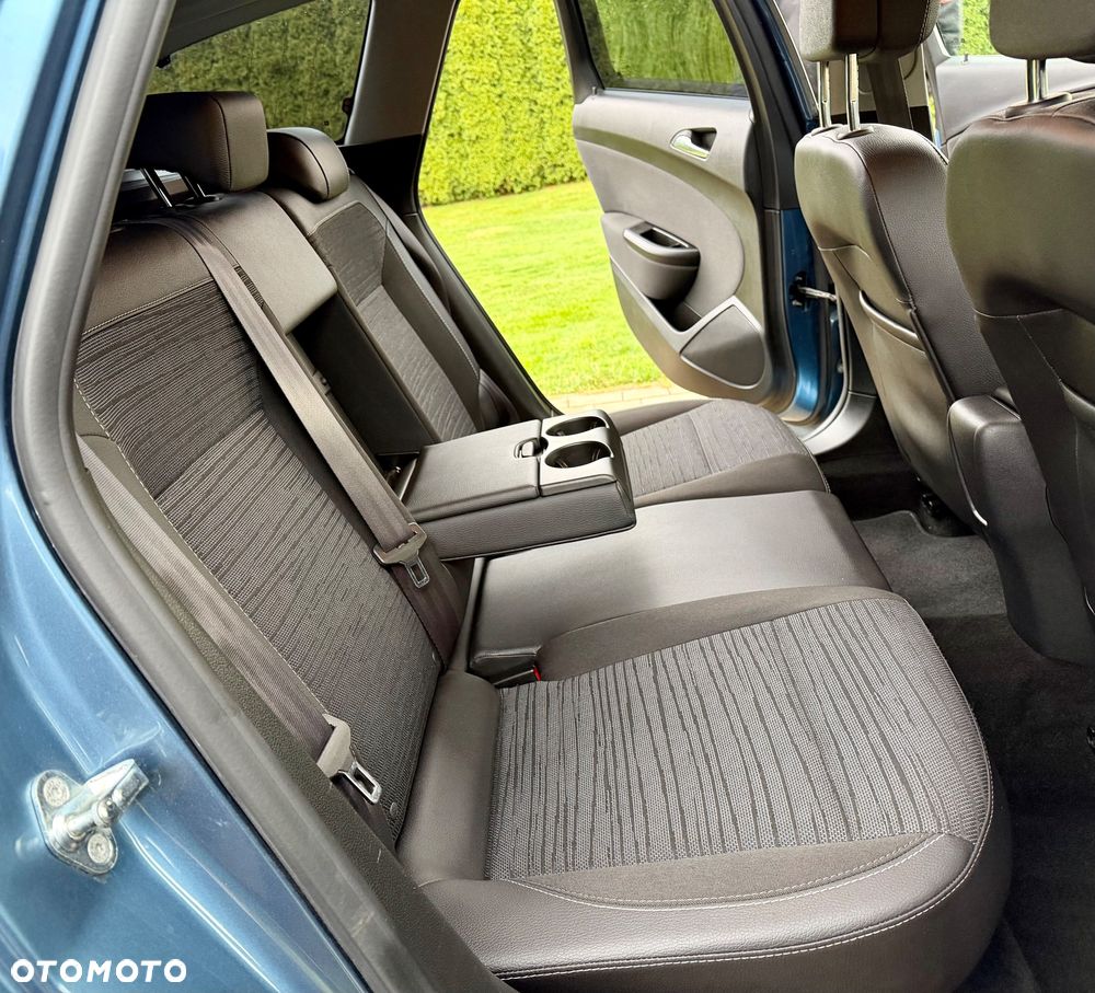 Opel Astra 1.6 Style - 32