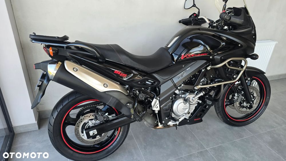 Suzuki V-STROM - 30