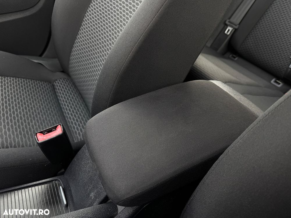 Volkswagen Golf 1.6 Highline - 19