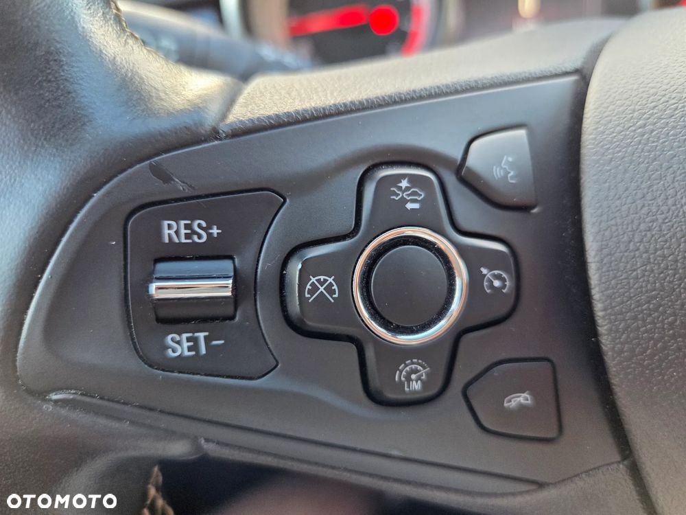 Opel Astra 1.4 Turbo Start/Stop Dynamic - 35