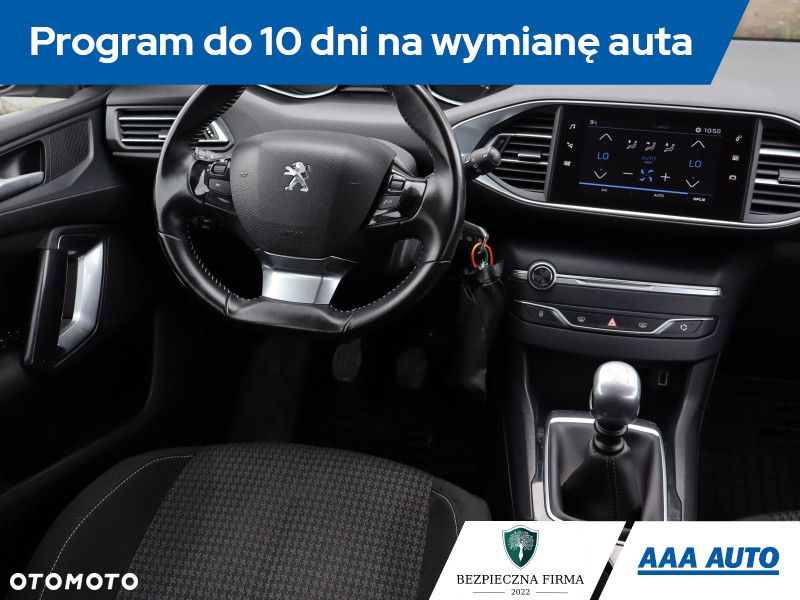 Peugeot 308 - 8