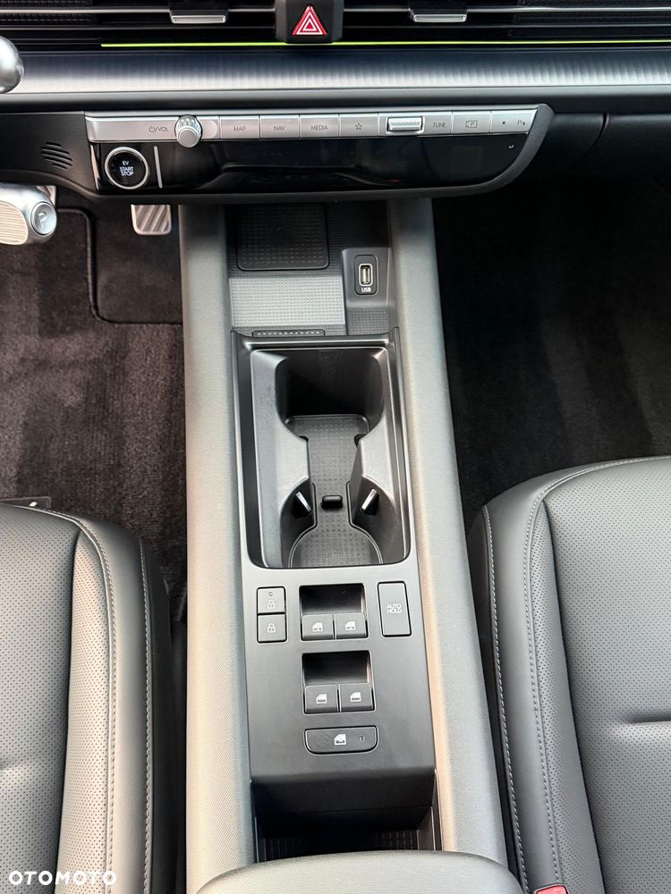 Hyundai IONIQ 6 - 26