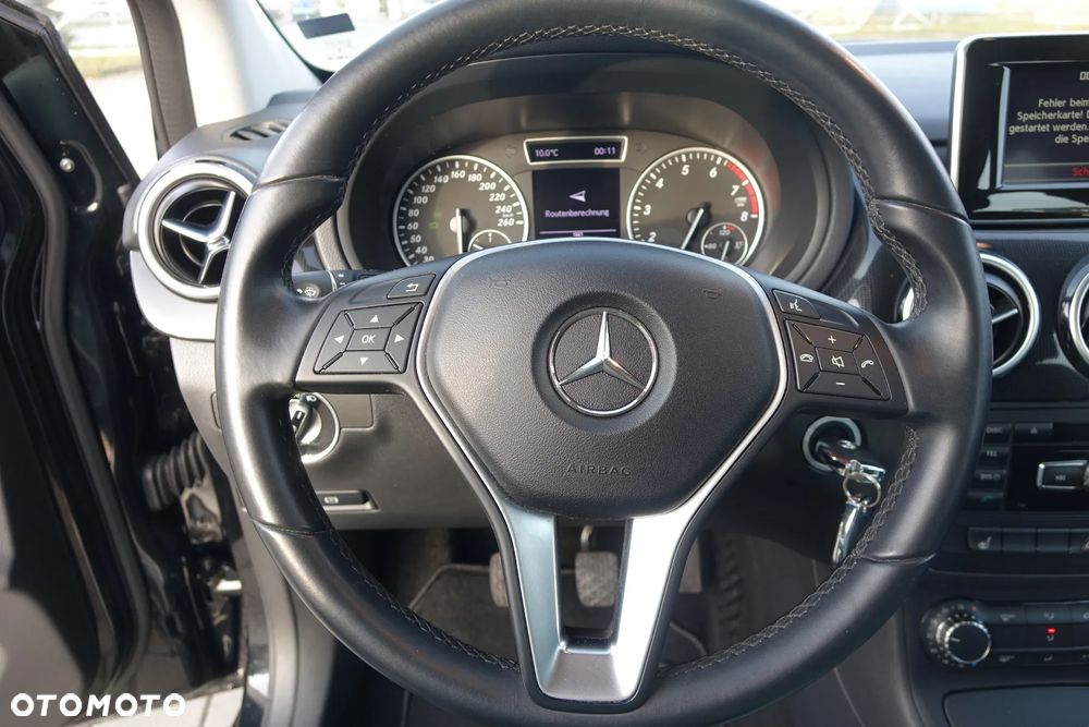 Mercedes-Benz Klasa B 180 - 16