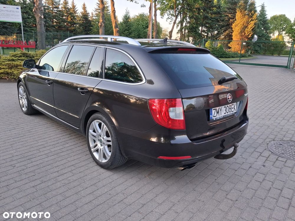 Skoda Superb 2.0 TDI 4x4 DSG FAMILY - 6