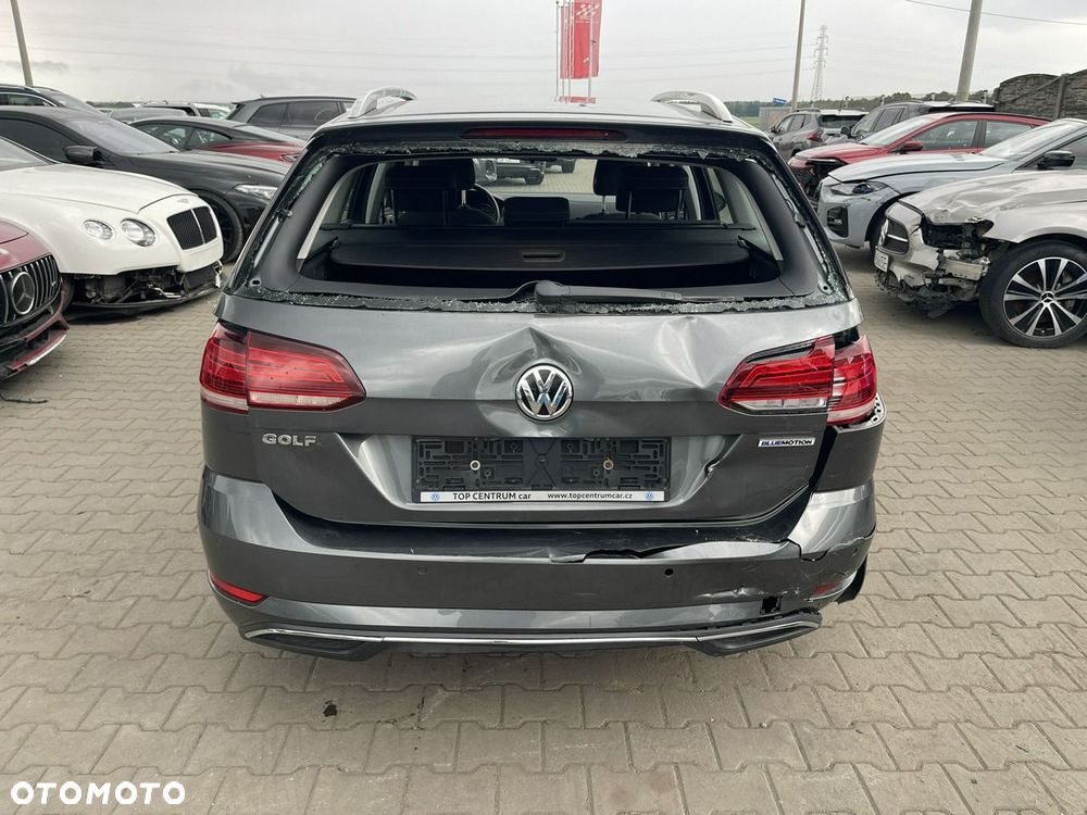 Volkswagen Golf 1.5 TSI BMT Comfortline - 3