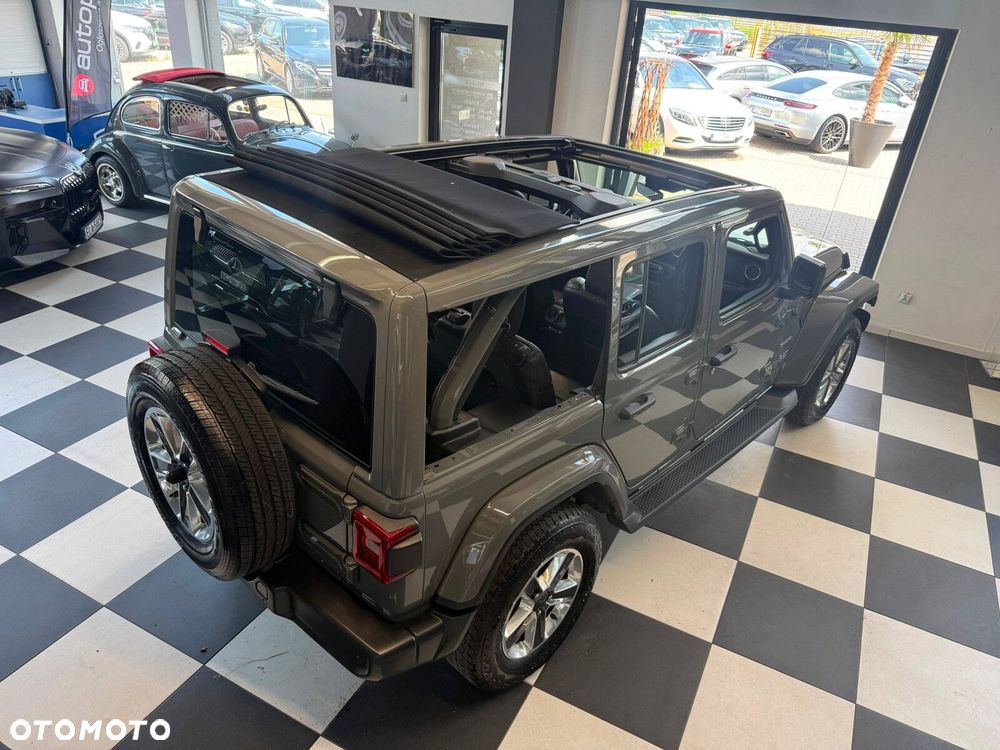 Jeep Wrangler - 1