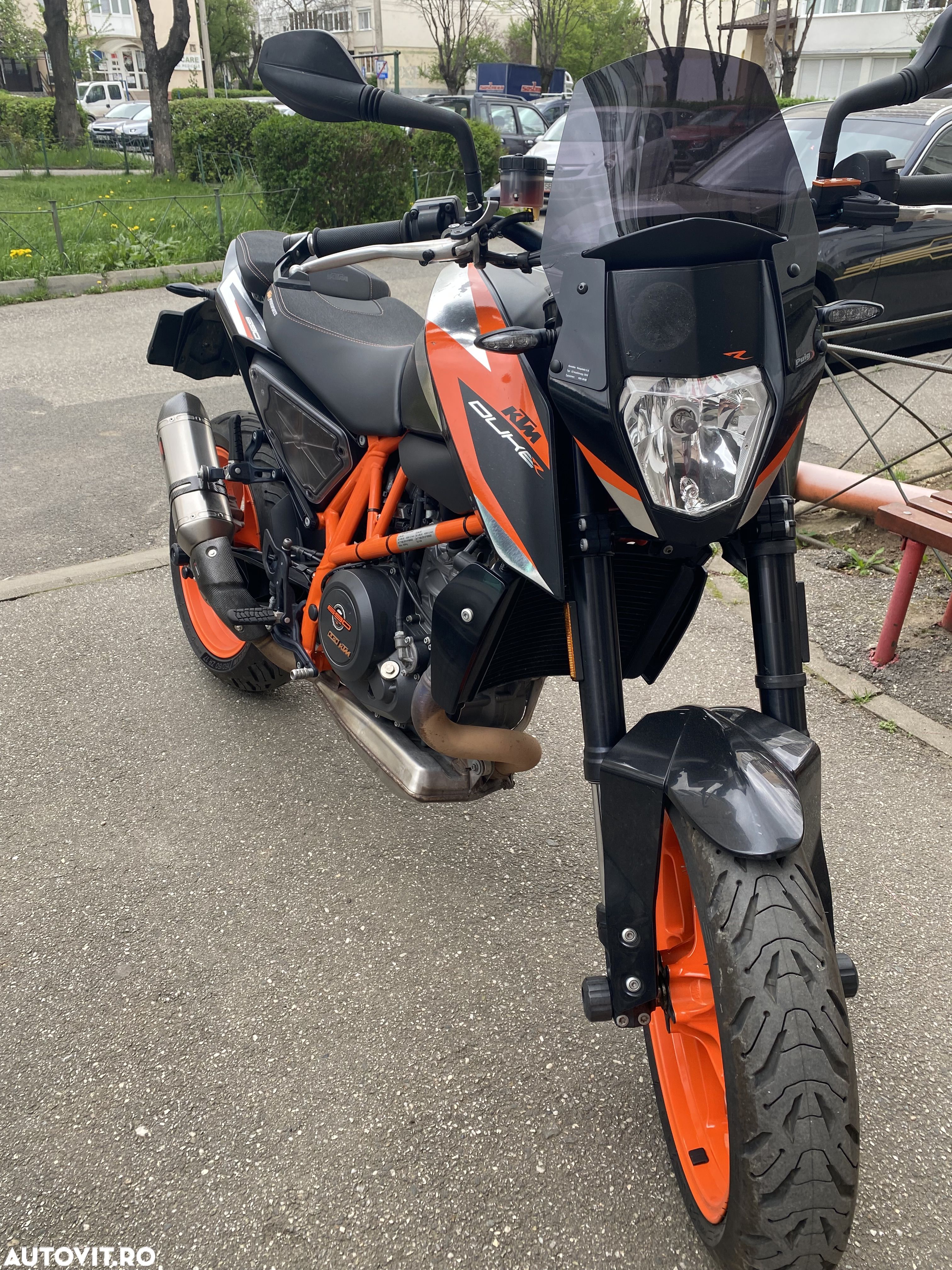KTM 690 Duke R - 1