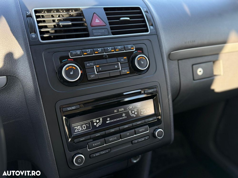 Volkswagen Touran 1.6 TDI DSG Comfortline - 16