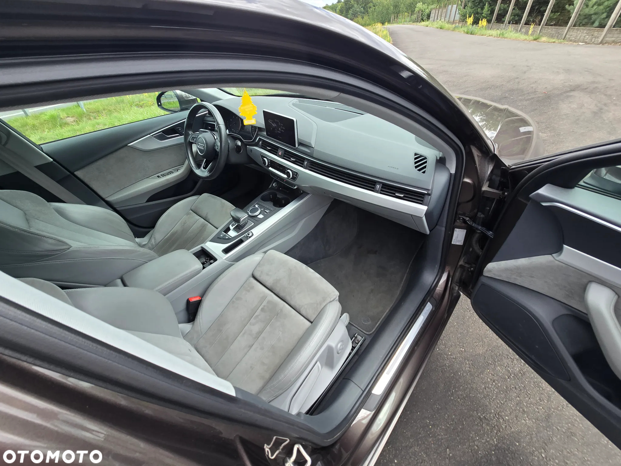 Audi A4 2.0 TDI S tronic - 25