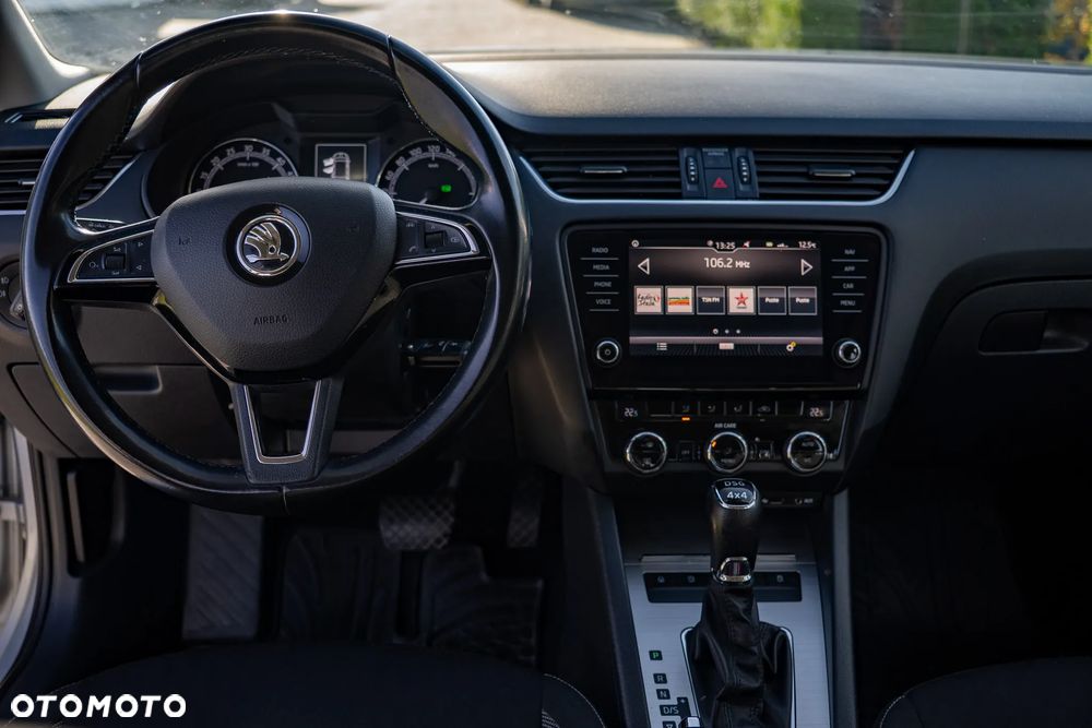 Skoda Octavia 2.0 TDI 4x4 DSG Style - 30