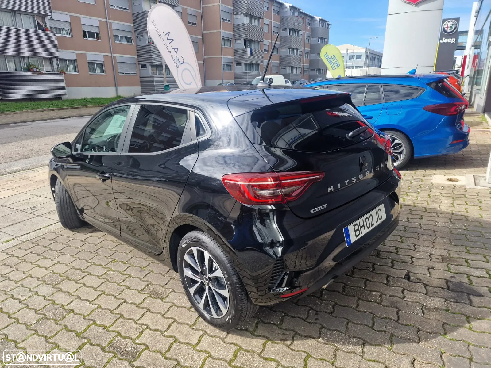 Mitsubishi Colt 1.0 MPI-T Invite - 4