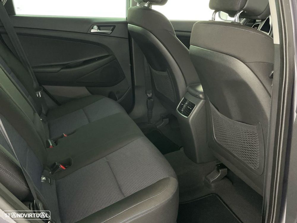 Hyundai Tucson 1.7 CRDi Premium - 25