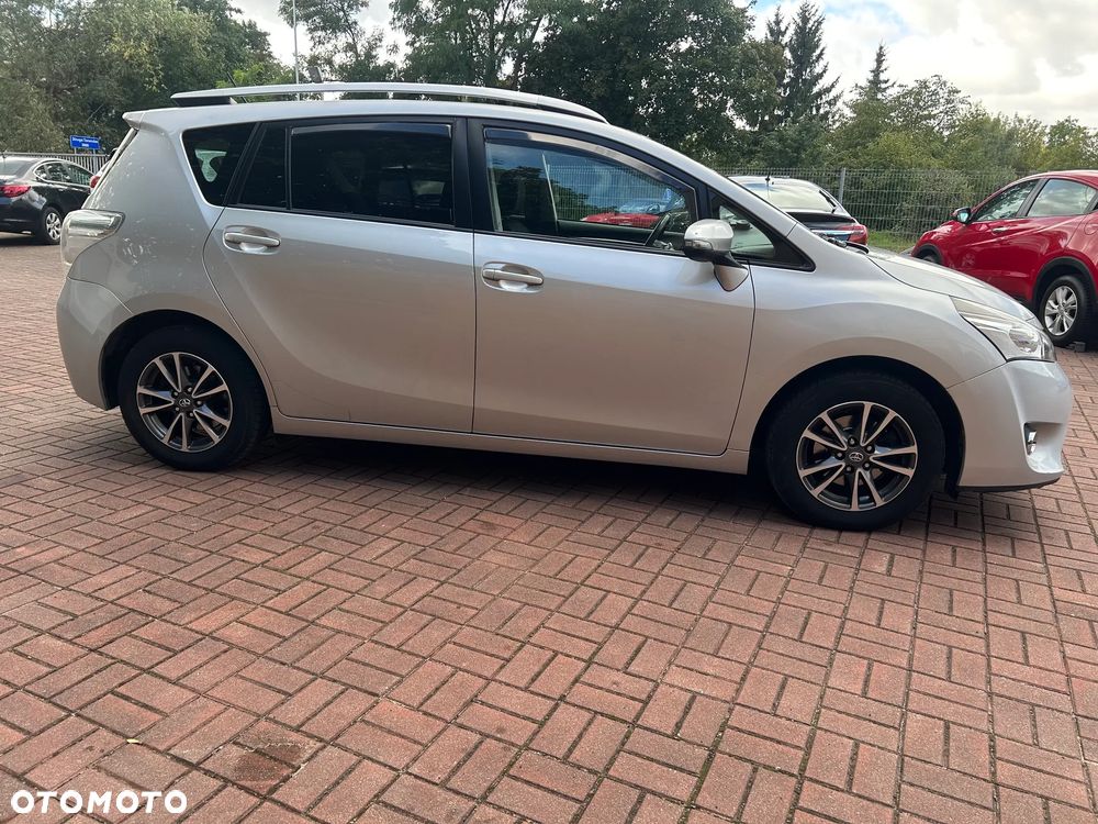 Toyota Verso 1.8 Sol plus NAVI - 18