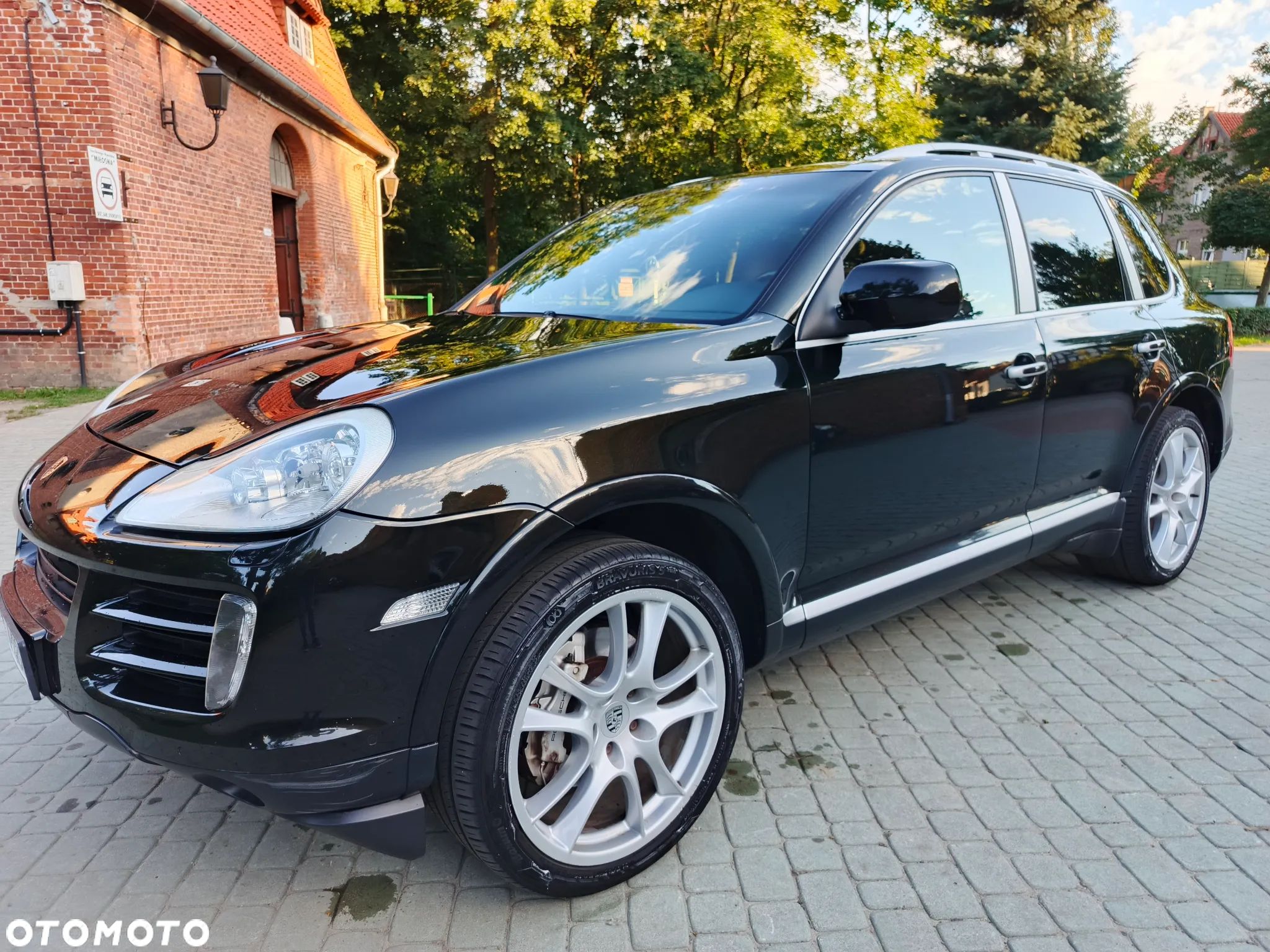 Porsche Cayenne - 1