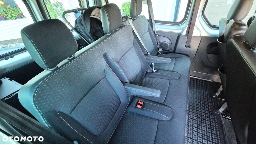 Opel Vivaro L2H1 2,9t Elegance Business - 11