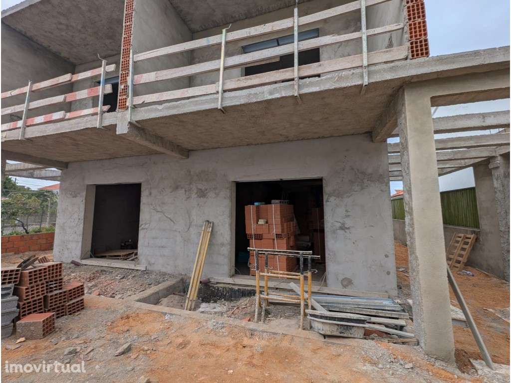 T3 com 2 Suites a Venda no centro de Fernão Ferro - Grande imagem: 4/50