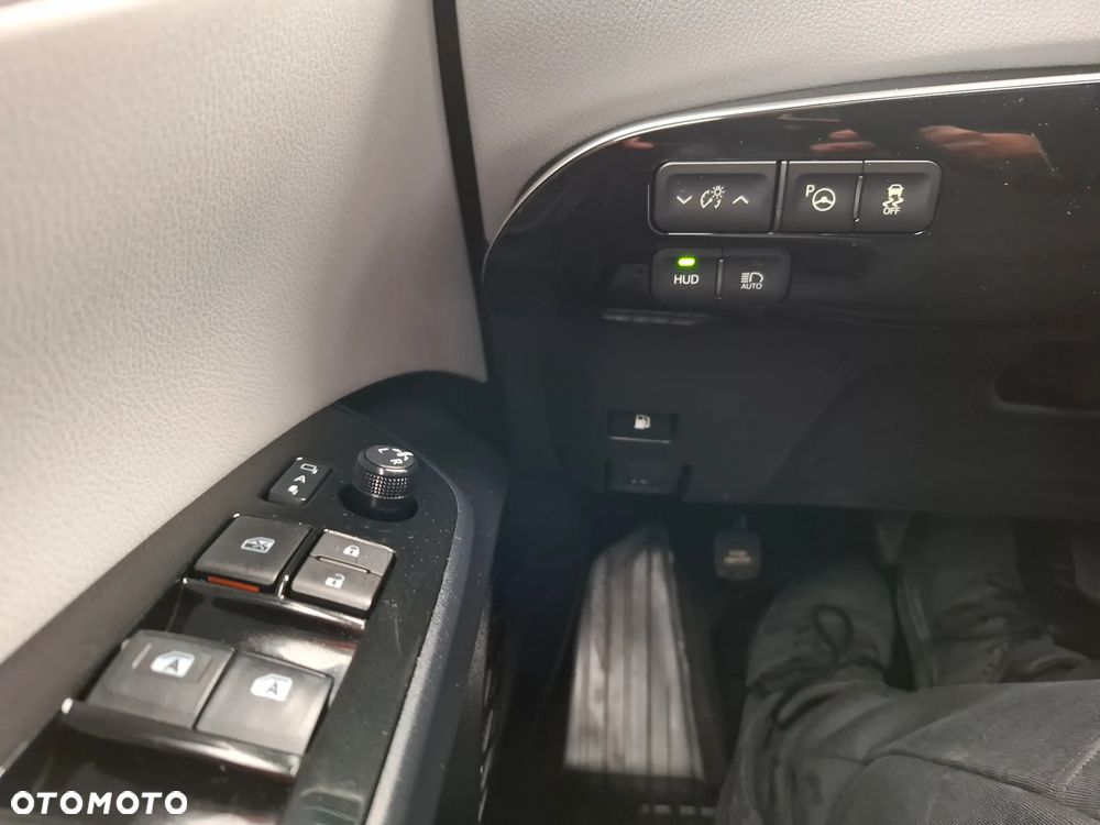Toyota Prius Hybrid Executive - 22